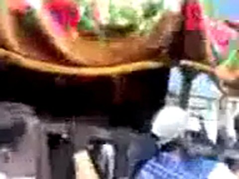 فري برس تشييع الشهيد عدي سرماني في خان شيخون 24 8 2011