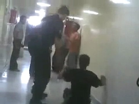 فري برس تعذيب واهانة المعتقلين في أقبية النظام السوري