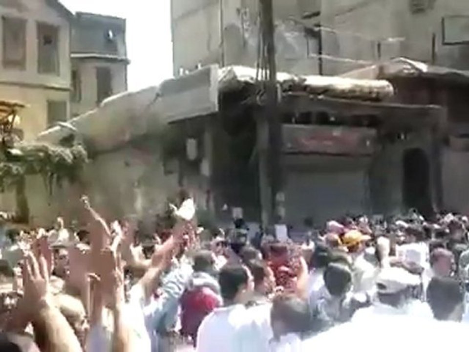 فري برس  عرس الشهيد صياح بدران بمشاركة حرائر الميدان 24 رمضان 24 8 2011