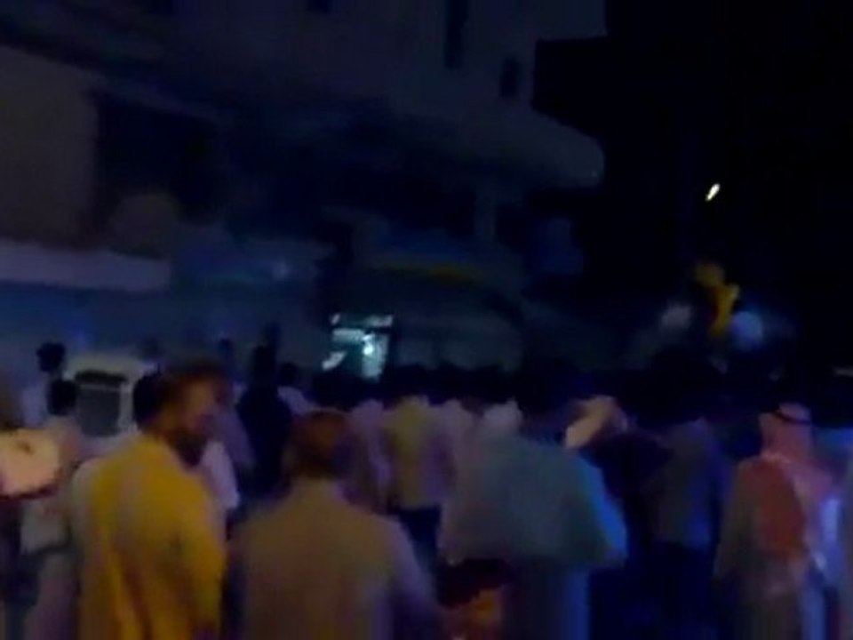 فري برس   إدلب   سراقب    مظاهرات بعد التراويح 24 8 2011