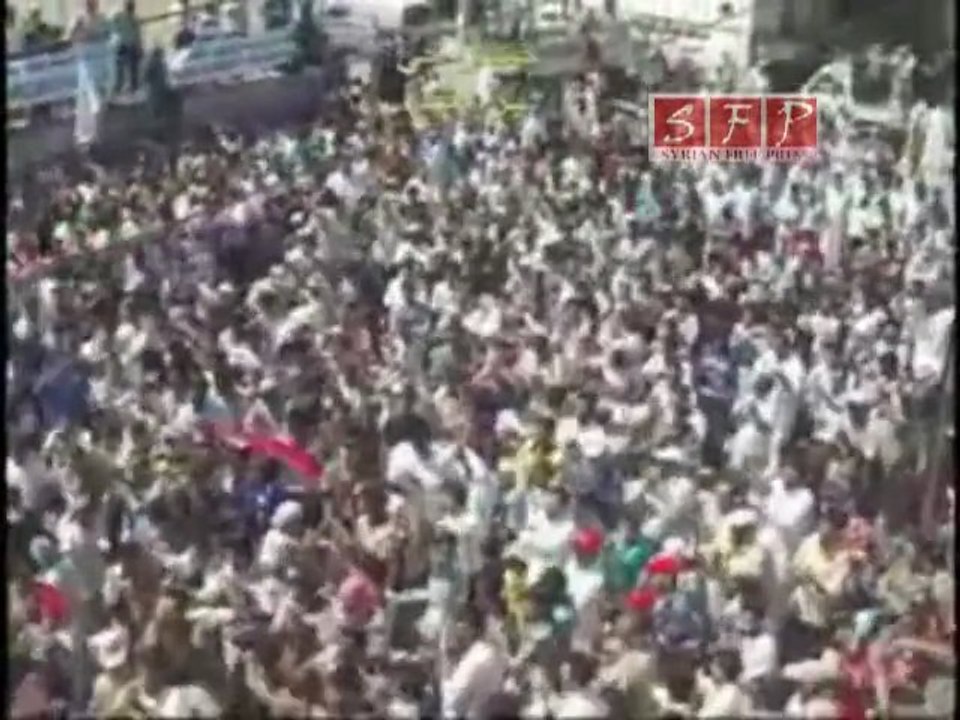 فري برس   حمص    دير بعلبة  مظاهرة حاشدة في جمعة الصبر والثبات 26 8 2011