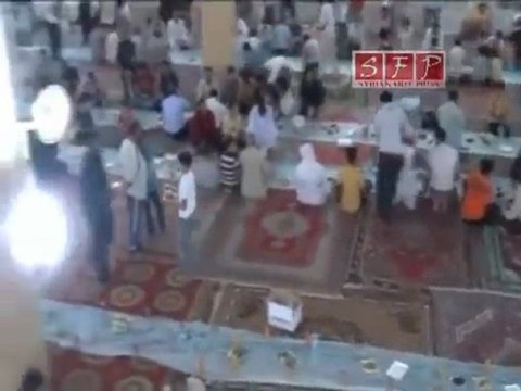 فري برس سحور جماعي لأحرار ادلب في جامع سعد 27 8 2011