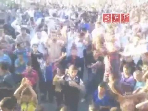 فري برس حوران ناحته مظاهرة الموت و لا المذلة 2 9 2011