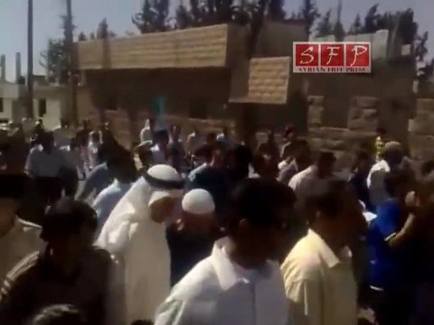 فري برس ‫بصرى الشام تشييع الشهيد حسين عبداللطيف المقداد 27 8 2011