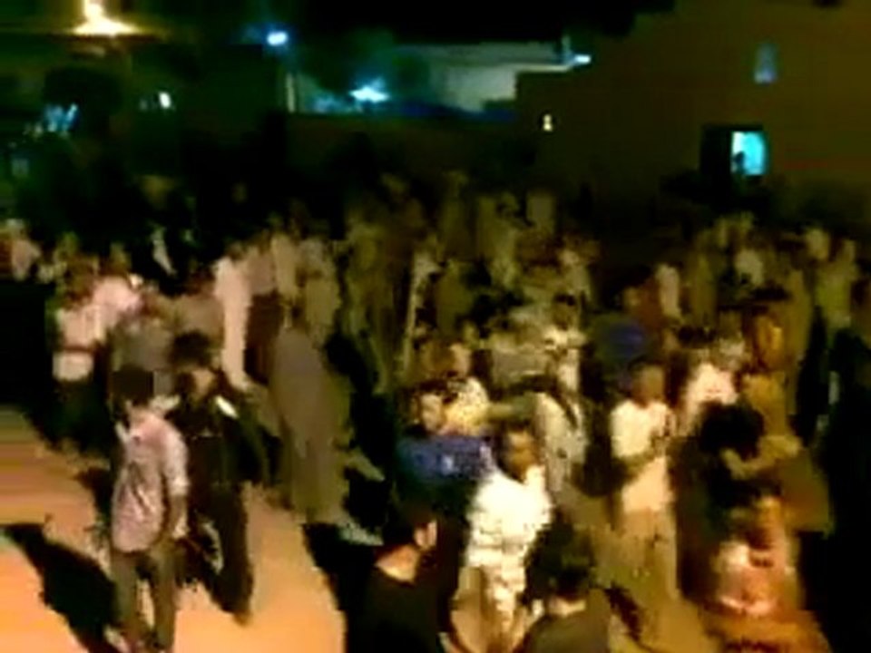 فري برس   ادلب   سراقب   مظاهرة بعد التراويح 28 رمضان 28 8 2011