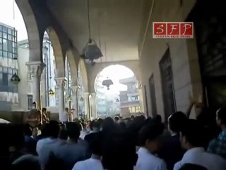 فري برس   رجال جامع الحسن في حي الميدان بعد صلاة عيد الفطر 30 8 2011