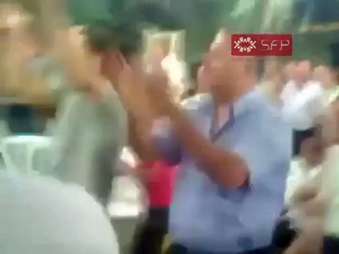 فري برس داريا لحظة مغادرة الوفد من مجلس عزاء غياث مطر 13 9 2011