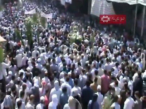 فري برس دوما تشييع الشهيدين مهند الناطور وصبحي زرارة اللذين استشهدوا برصاص الأمن السوري في جمعة ماضون حتى اسقاط النظام 17 9 2011