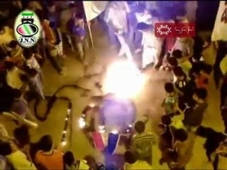 فري برس   إدلب   بلدة الغدفة  مظاهرة مسائية  شعارات باللغة الانكليزية  18 9 2011