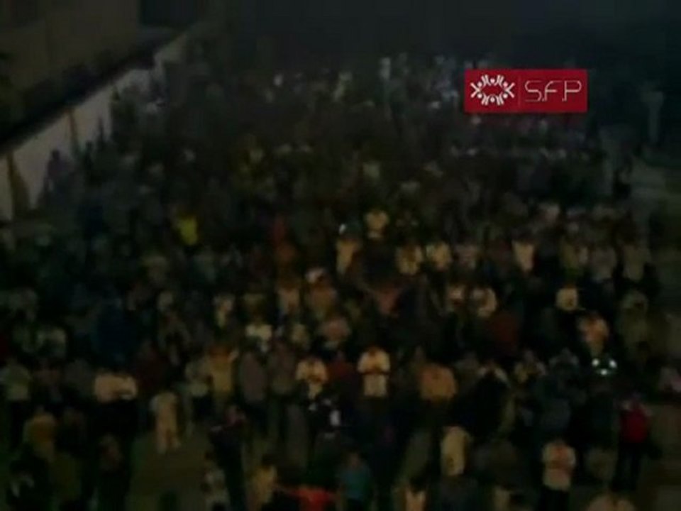 فري برس   حمص ديربعلبة مظاهرة مساااائية حااااشدة قصة زينب 20 9 2011