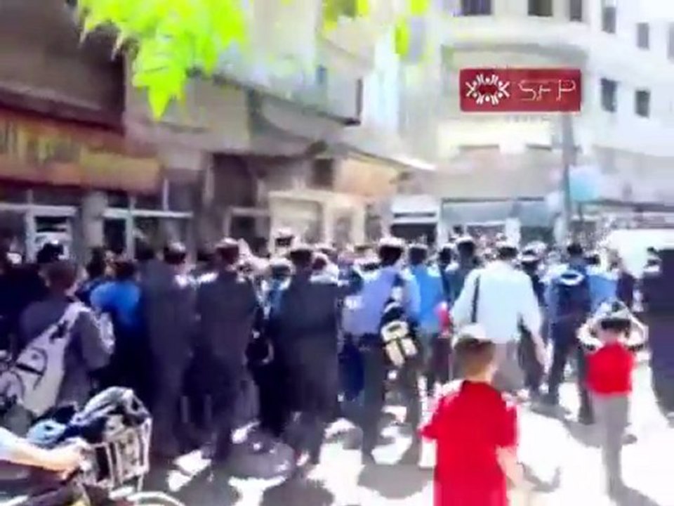 فري برس   ريف دمشق سقبا مظاهرات الطلاب الاحرار للمطالبة باسقاط النظام 22 9 2011