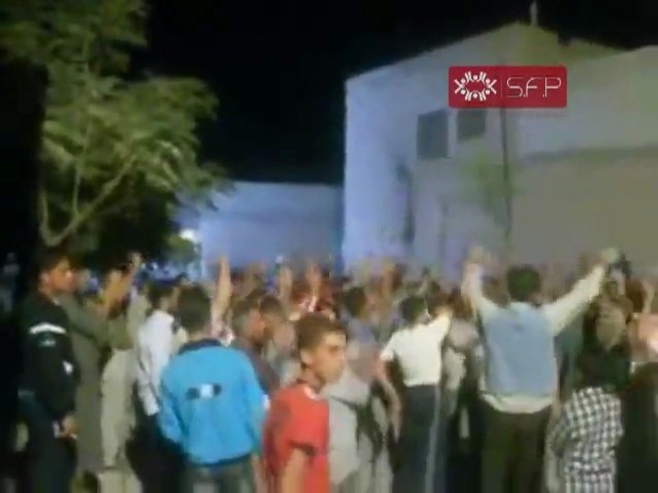 فري برس   ادلب   سرمين   مظاهرة مسائية لاحرار سرمين 26 9 2011