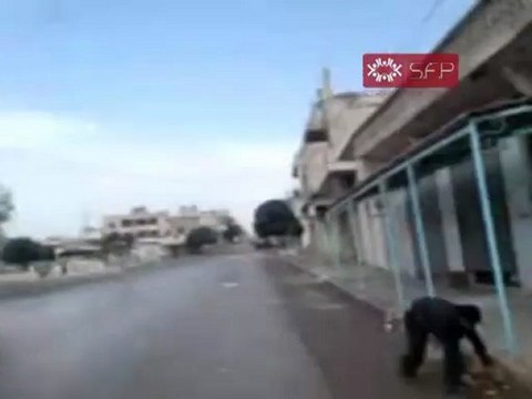 فري برس حماة كفرزيتا مهاجمة مدرعات الامن للمتظاهرين30 9 2011