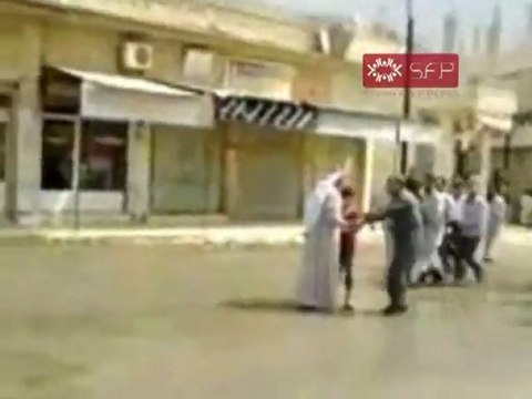 فري برس حماه كفرزيتا اطلاق نار على المظاهرين في جمعة 30 9 2011