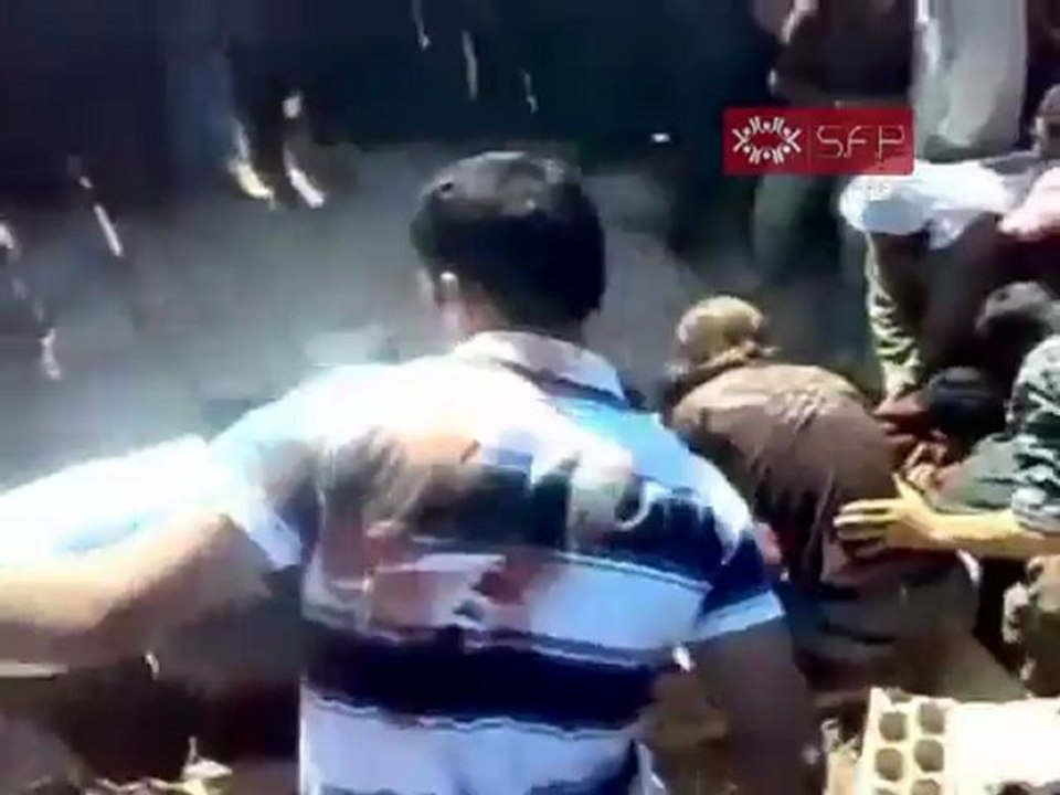 فري برس     حماه كفرنبودة تشيع الشهيد حسن محمد الرحال 2 10 2011