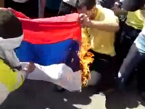 فري بر س إحراق العلم الروسي حمص حي الغوطة 7 10 2011