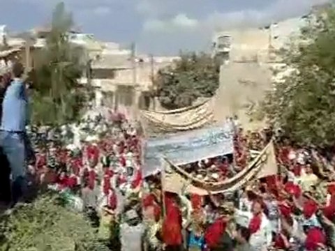 فري برس إدلب معرة النعمان قسم بعدم التراجع حتى إعدام الرئيس و إسقاط النظام 7 10 2011