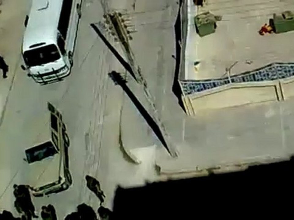 فري برس   درعا حي السبيل جمعة مجلس الوطني انتشار قوات الامن مساء 7 10 2011