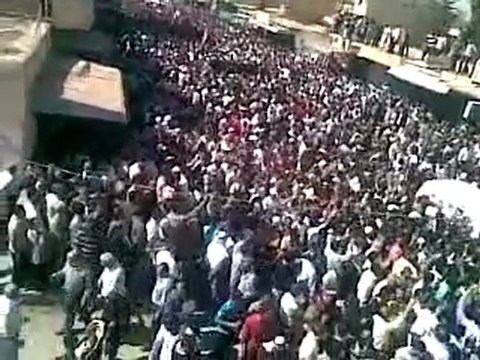 فري برس جنازة تاريخية للقيادي الكوردي مشعل التمو القامشلي 8 10 2011