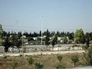 فري برس   تلبيسة   المدرعات وناقلات الجند على الطريق العام