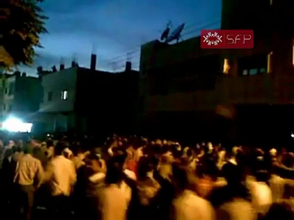 فري برس   قامشلو تشييع جثمان الشهيد البطل جمال حسين 8 10 2011