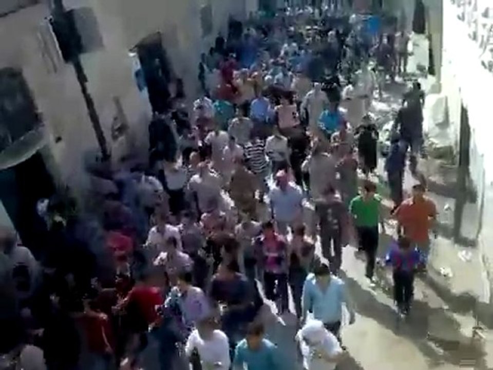 فري برس   حماه مورك تشييع الشهيد أحمد محمد رشاد الابراهيم 10 10 2011