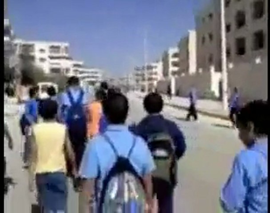 فري برس   حماة حي الكرامة مظاهرة طلابية 11 10 2011