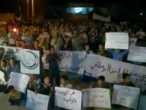 فري برس ادلب خان شيخون مظاهرة مسائية في ثلاثاء الوفاؤءلطل الملوحي 11 10 2011