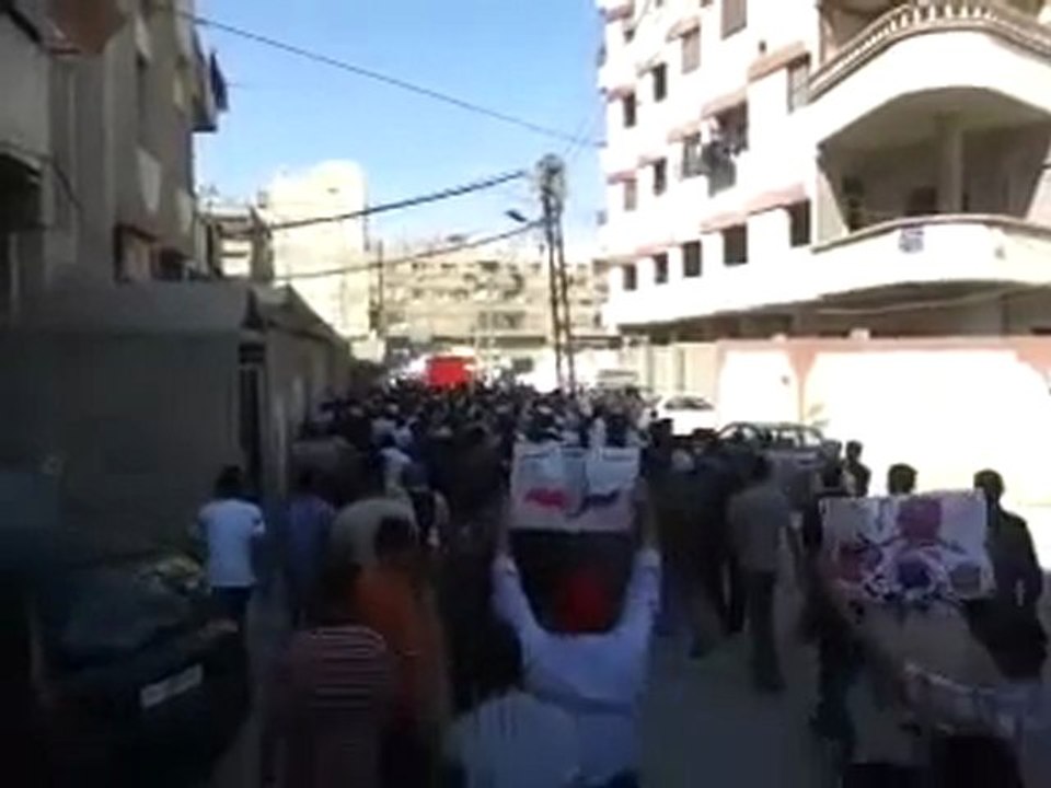 فري برس    ريف دمشق   زملكا   جمعة أحرار الجيش مظاهرات الأحرار 14 10 2011 ج7