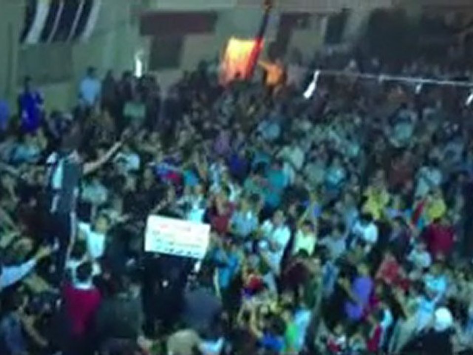 فري برس   حمص حي الوعر القديم مظاهرة مسائية 16 10 2011