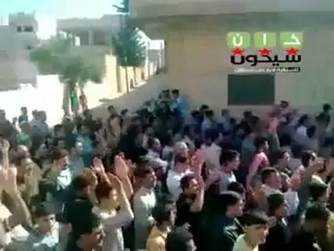 فري برس تشييع شهيدي خان شيخون كفاح السرماني و محمد الحموي 17 10 2011 ج3