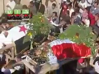 فري برس   تشييع شهيدي خان شيخون كفاح السرماني و محمد الحموي 17 10 2011 ج4