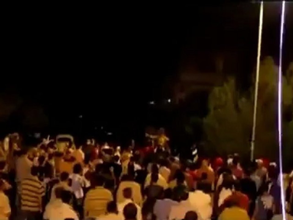 فري برس   حمص مسائية الانشاءات يا حمص حمص معاك للموت 17 10 2011