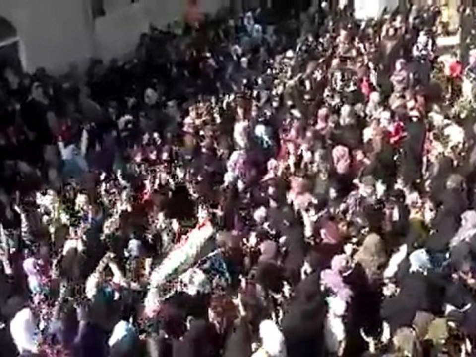 فري برس   حوران داعل مظاهرة حرائر داعل في 17 10 2011