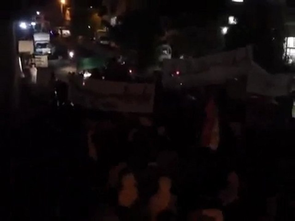 فري برس   حلب   تل رفعت    مسائية في اثنين الوفاء لدوما  17 10 2011 جـ1