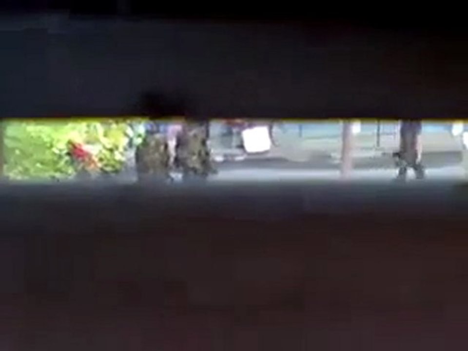 فري برس   ريف دمشق كفربطنا اقتحام قوات الاسد القمعية للمدينة 18 10 2011