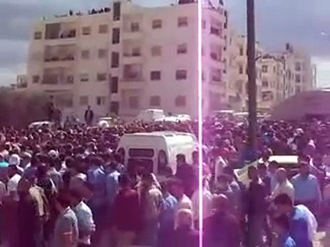 فري برس جنازة الشهيد يامن مطيع هرموش 18 10 2011 مدينة ادلب ج1