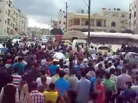 فري برس جنازة الشهيد يامن مطيع هرموش 18 10 2011 مدينة ادلب ج6