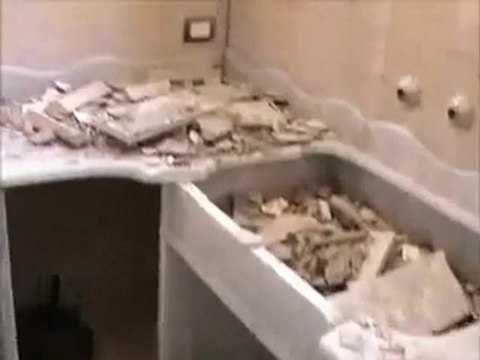 فري برس حمص باب السباع مجزرة جديدة قصف البيوت بالمدفعية 18 10 2011