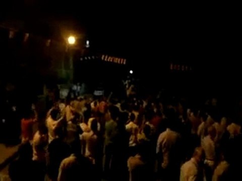 فري برس مظاهراتنا السلمية تقابل برصاص الحي مسائية الغوطة حمص 18 10 2011