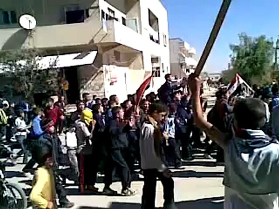 فري برس   حلب تل رفعت    مظاهرة طلاب الحرية الخميس 20 10 2011