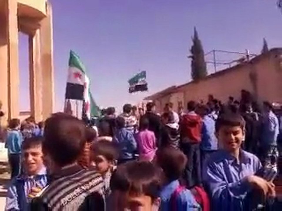 فري برس   إدلب   حاس مظاهرة طلابية 20 10 2011