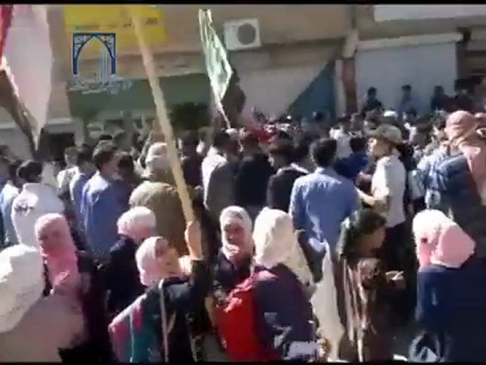 فري برس   طلابية مدينة القورية بديرالزور 20 10 2011 ج2