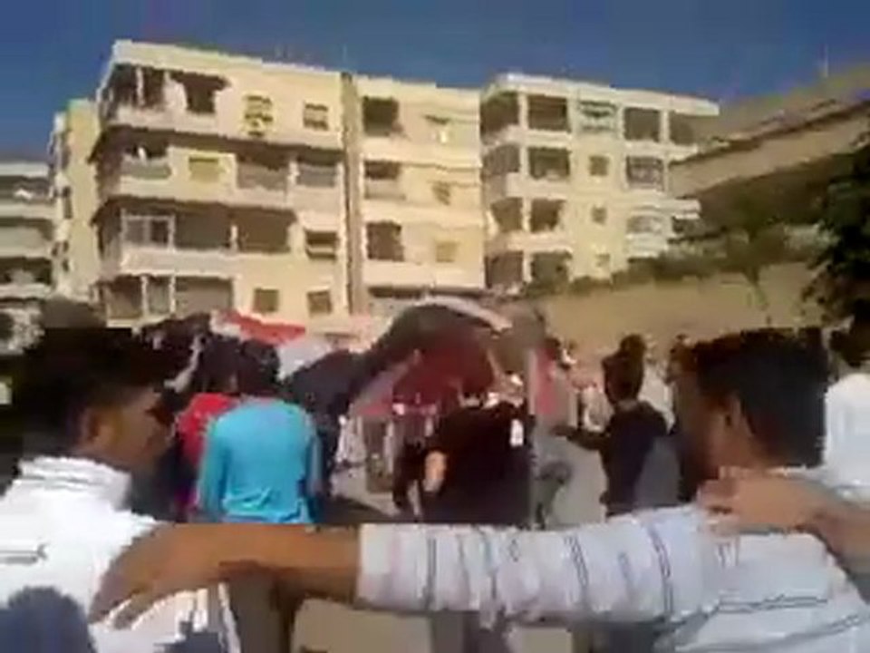 فري برس   حماة حي القصور جمعة شهداء المهلة العربية 21 10 2011