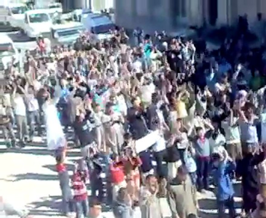 فري برس   ادلب ناحية التمانعة جمعة شهداء المهلة العربية 21 10 2011 ج2