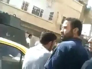 فري برس   درعا تفريق مظاهرة من امام مسجد الحسين 21 10 2011