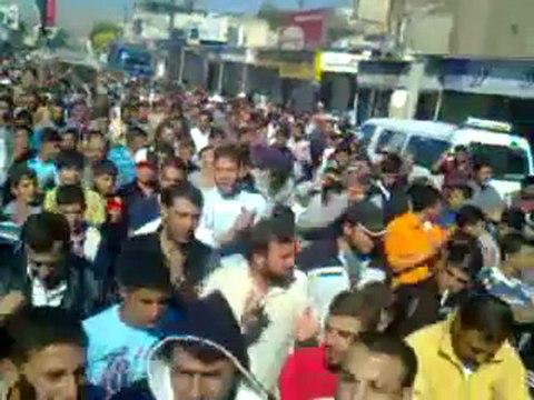 فري برس حماة قلعة المضيق مظاهرة حاشدة في جمعة شهداء المهلة العربية 21 10 2011