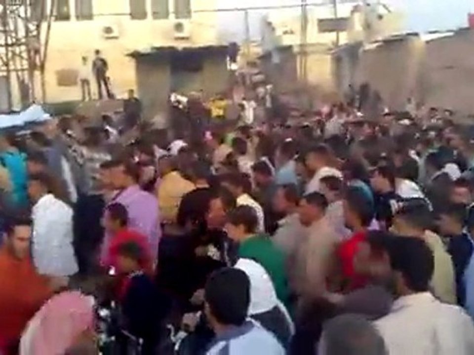 فري برس   كفرنبودة حماه تشيع شهيد جمعة شهداء المهلة العربية الشهيد طه الشيخ عمره 80 عاما 21 10 2011