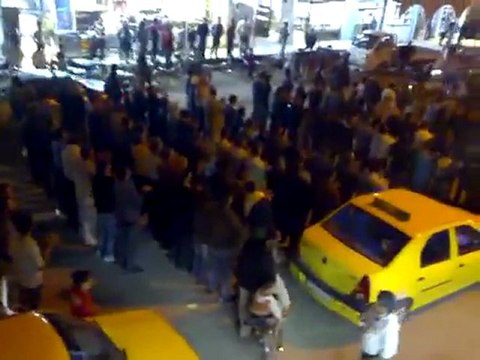 فري برس إدلب بنش مسائية رائعة واغنية عالندا الندا 22 10 2011