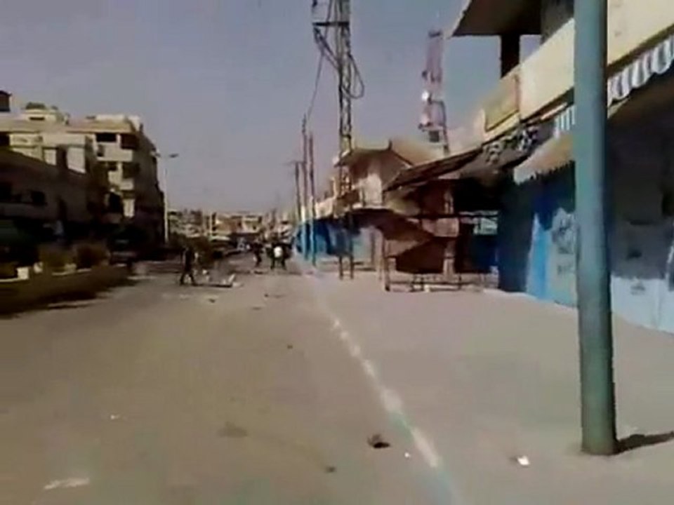 فري برس   درعا الصنمين اضراب عام يشل حركة المدينة تماما 23 10 2011 ج2